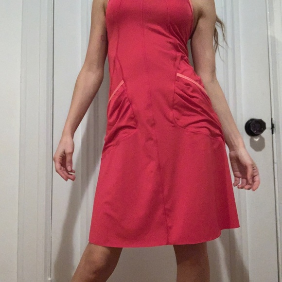 Sporty dress by Lole, very feminine and versatile. - Picture 1 of 3
